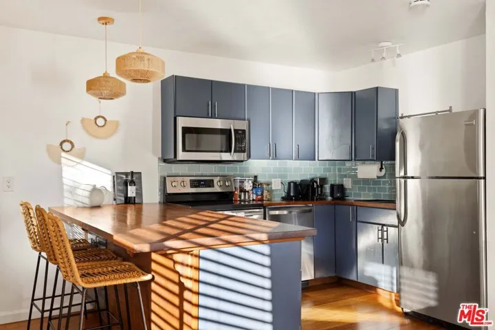 178 Muerdago Road, Topanga, California 90290