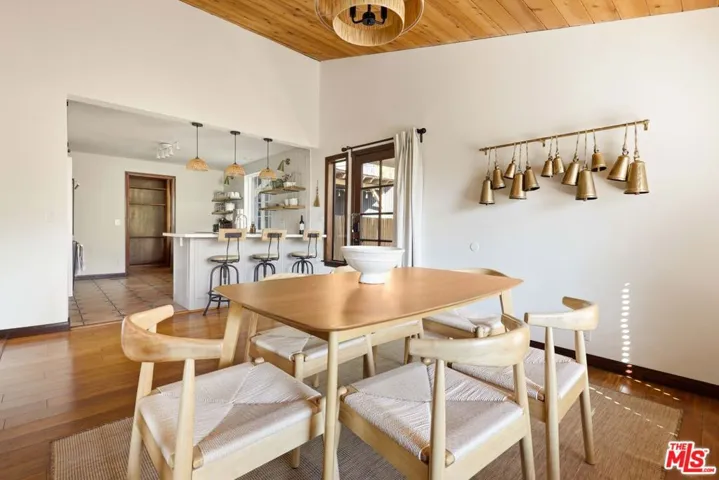 178 Muerdago Road, Topanga, California 90290