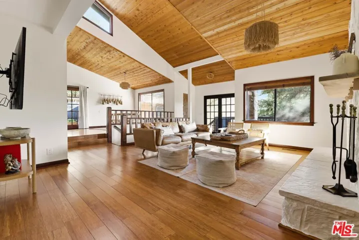 178 Muerdago Road, Topanga, California 90290