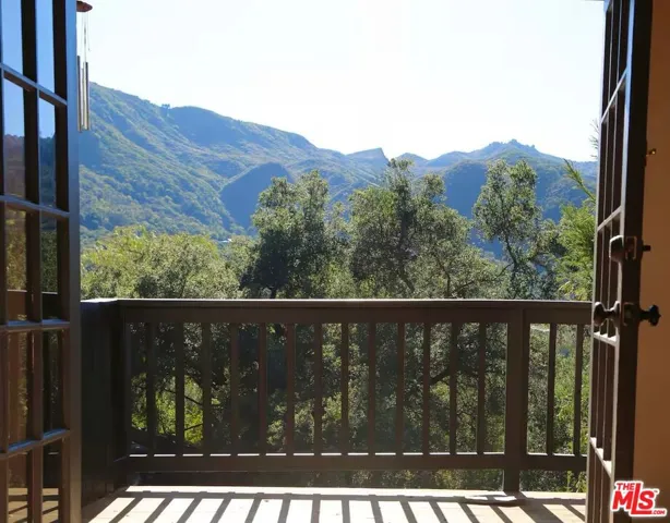 178 Muerdago Road, Topanga, California 90290