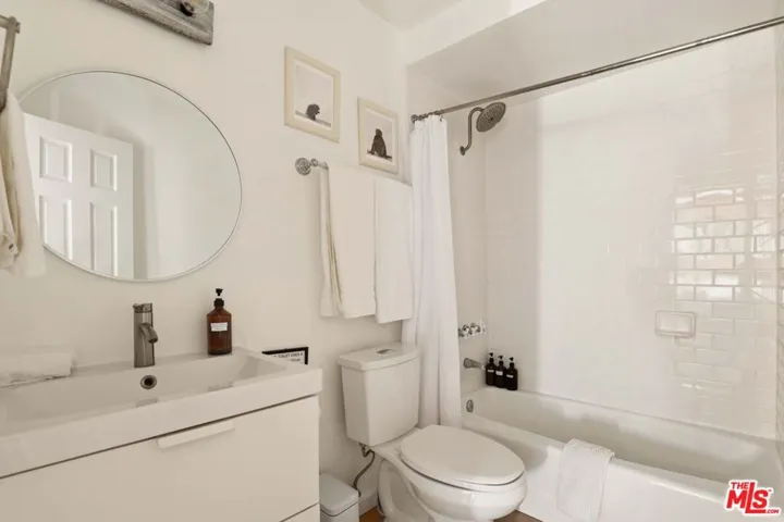 178 Muerdago Road, Topanga, California 90290
