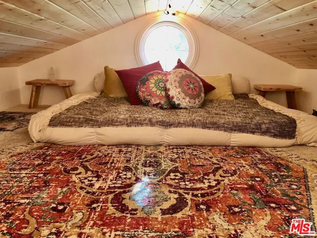 178 Muerdago Road, Topanga, California 90290