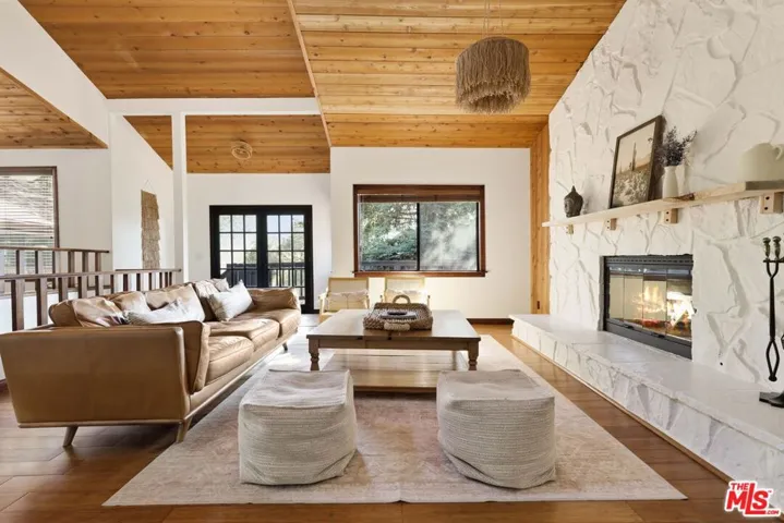 178 Muerdago Road, Topanga, California 90290