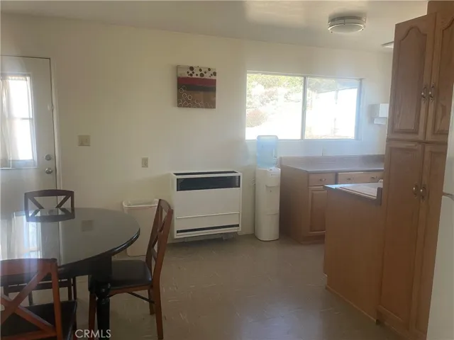 kitchen/dining room area in the manufactured home
