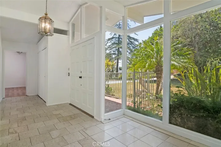 30 La Patera Court, Camarillo, California 93010