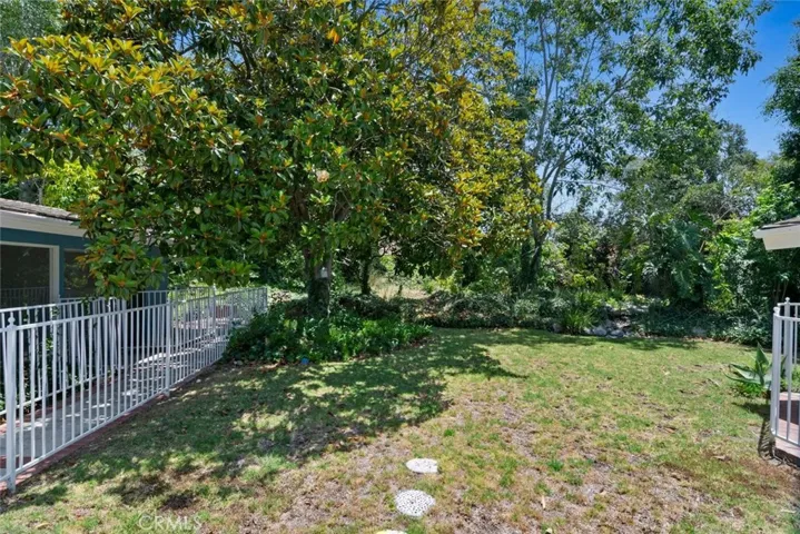 30 La Patera Court, Camarillo, California 93010