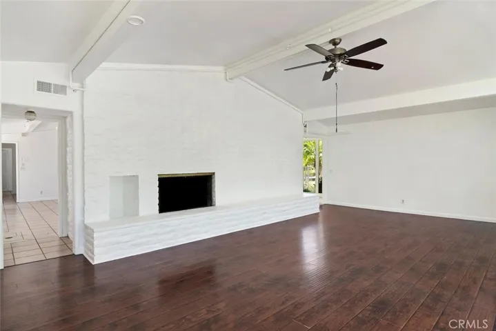30 La Patera Court, Camarillo, California 93010