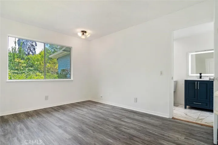 30 La Patera Court, Camarillo, California 93010