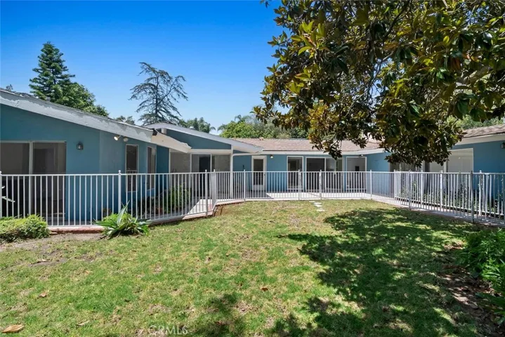 30 La Patera Court, Camarillo, California 93010
