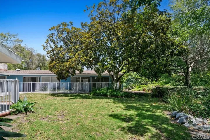 30 La Patera Court, Camarillo, California 93010
