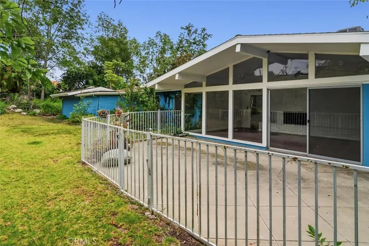 30 La Patera Court, Camarillo, California 93010