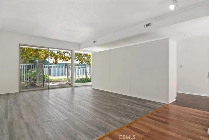 30 La Patera Court, Camarillo, California 93010