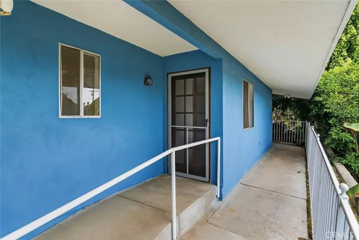 30 La Patera Court, Camarillo, California 93010