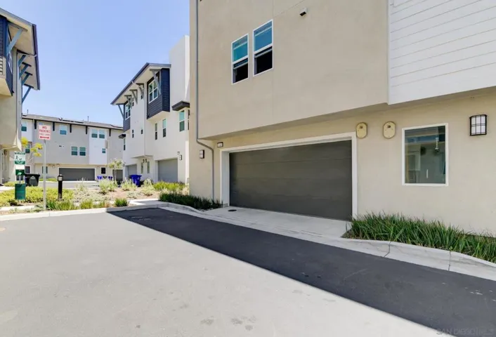 10466 Newbliss Way, San Diego, California 92126