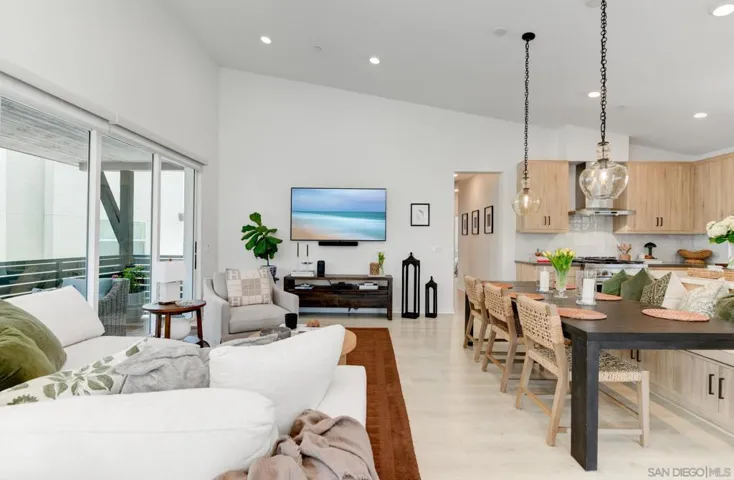 10466 Newbliss Way, San Diego, California 92126