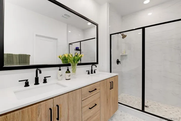 10466 Newbliss Way, San Diego, California 92126