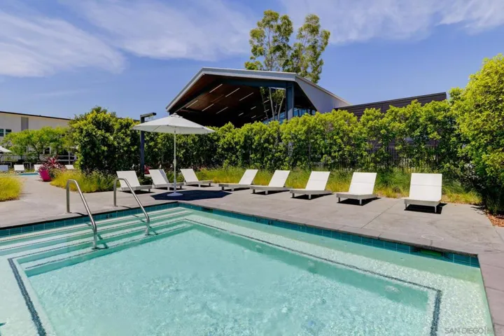 10466 Newbliss Way, San Diego, California 92126