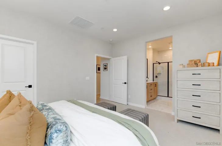 10466 Newbliss Way, San Diego, California 92126