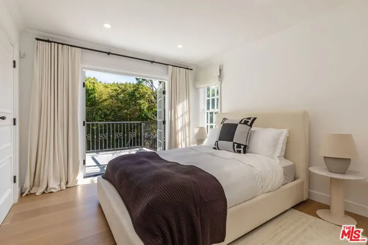 1248 N Wetherly Drive, Los Angeles, California 90069