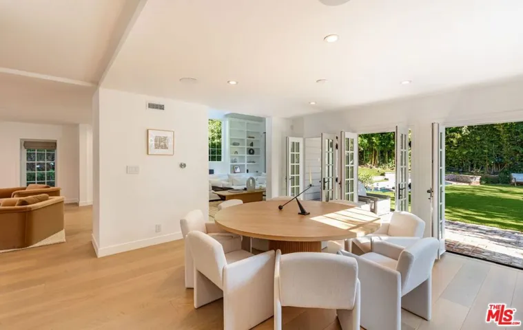 1248 N Wetherly Drive, Los Angeles, California 90069