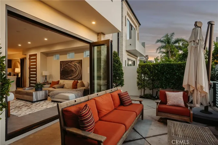 624 14th Street, Huntington Beach, California 92648