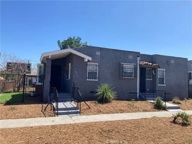 302 W 107th Street, Los Angeles, California 90003