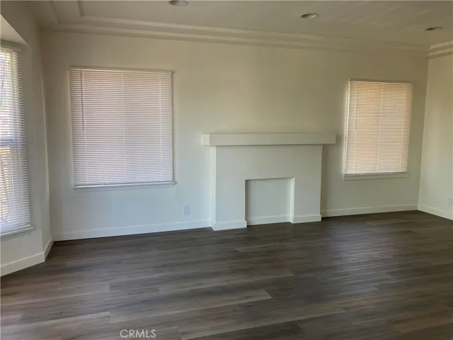 302 W 107th Street, Los Angeles, California 90003