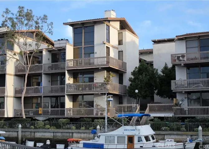 3rd floor unit
