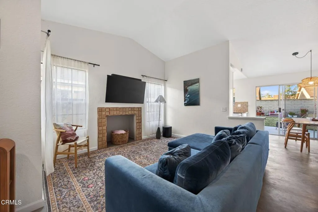 Cozy Living Room & Fireplace