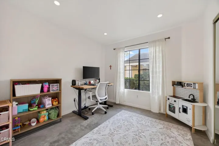 Office or Guest Bedroom