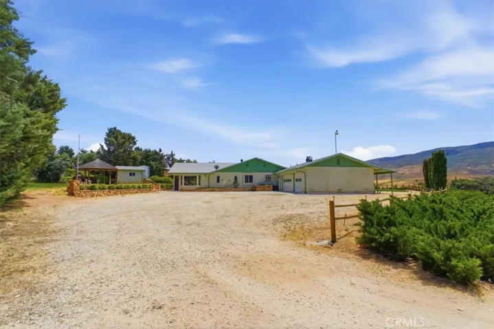 7331 W Avenue O8, Palmdale, California 93551