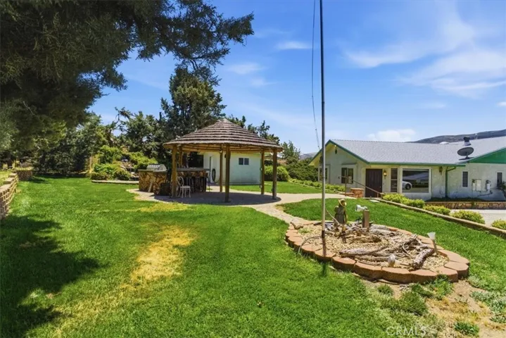 7331 W Avenue O8, Palmdale, California 93551