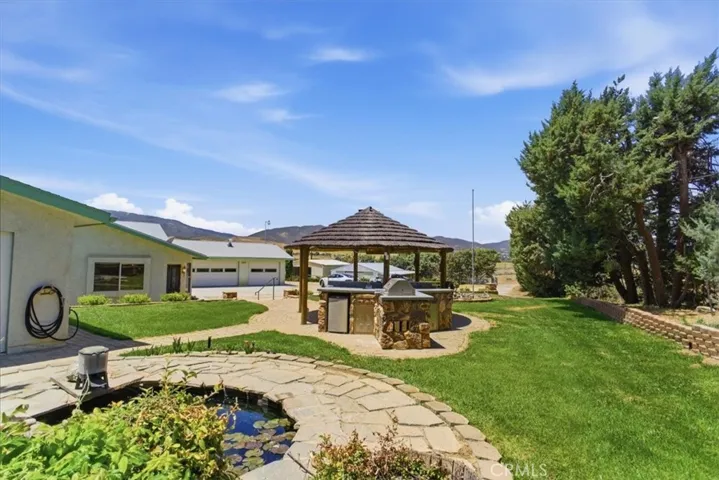 7331 W Avenue O8, Palmdale, California 93551