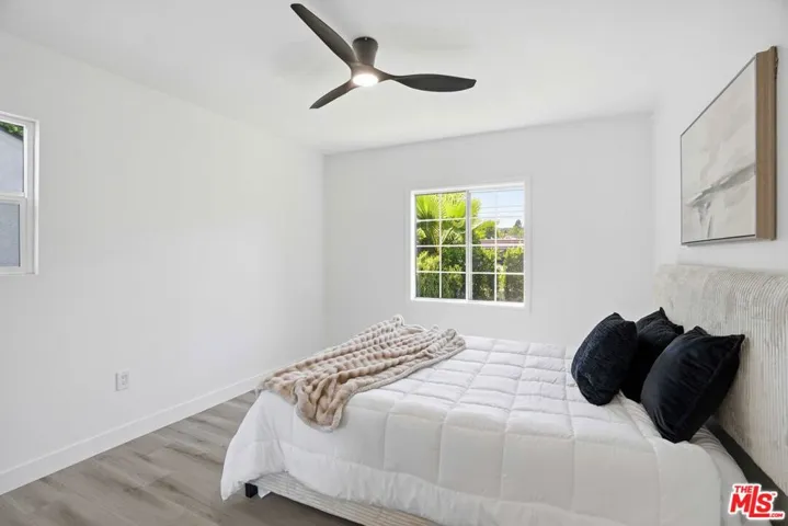 17721 Burbank Boulevard, Encino, California 91316