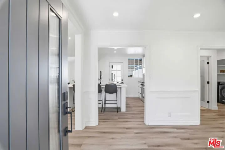 17721 Burbank Boulevard, Encino, California 91316