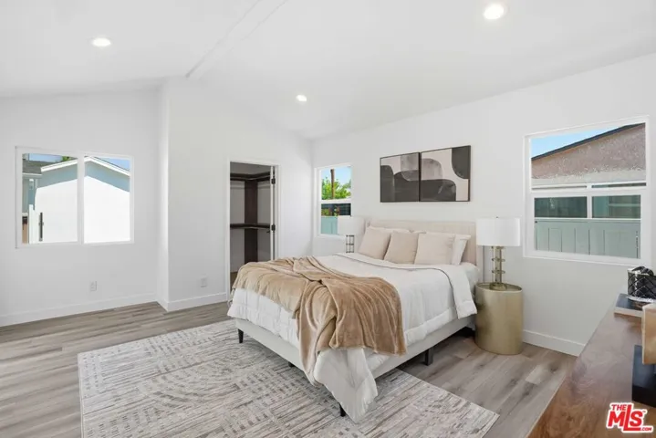 17721 Burbank Boulevard, Encino, California 91316