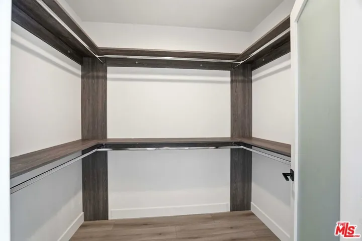 17721 Burbank Boulevard, Encino, California 91316