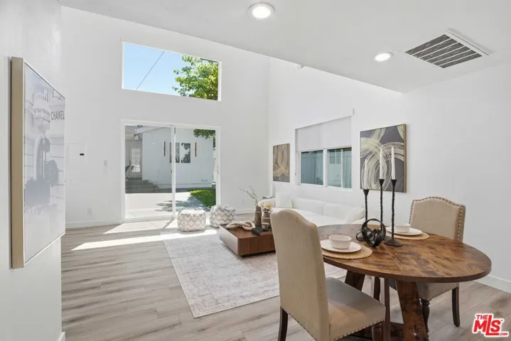 17721 Burbank Boulevard, Encino, California 91316