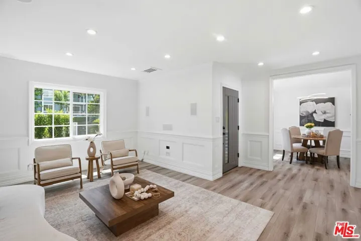 17721 Burbank Boulevard, Encino, California 91316
