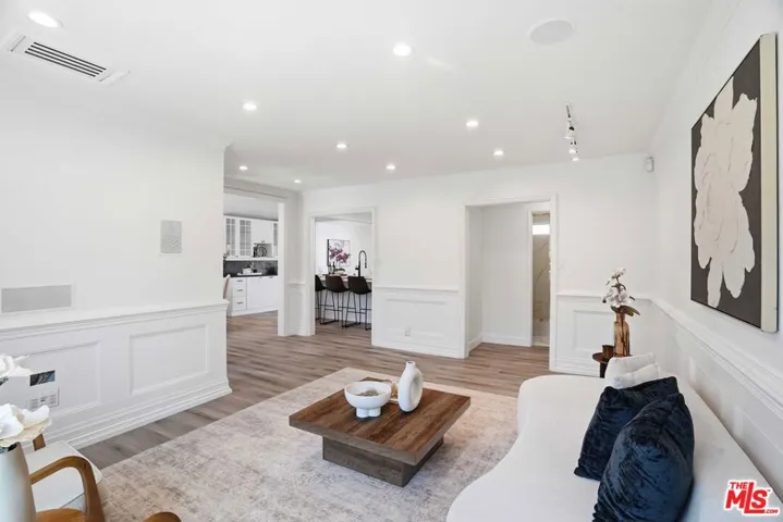 17721 Burbank Boulevard, Encino, California 91316