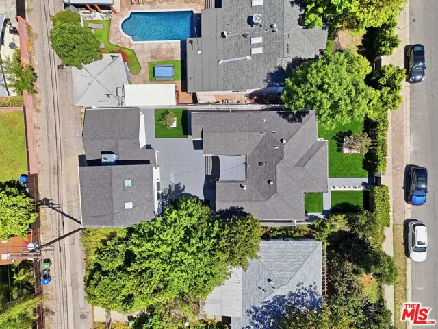17721 Burbank Boulevard, Encino, California 91316