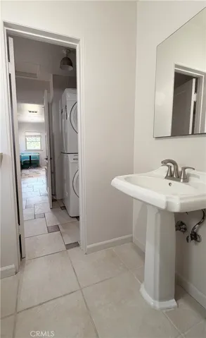 3722 Somerset, Los Angeles, California 90016