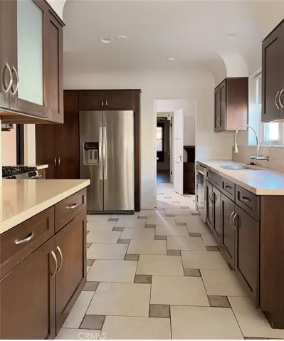 3722 Somerset, Los Angeles, California 90016
