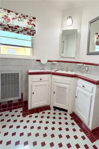 3722 Somerset, Los Angeles, California 90016