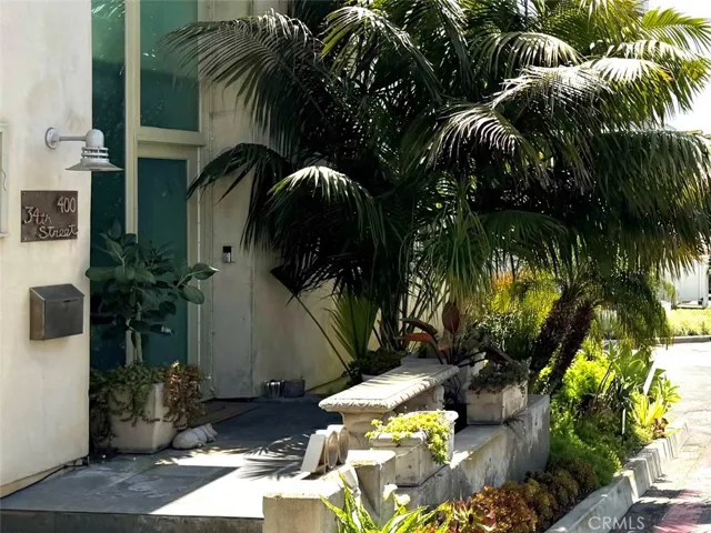 Entryway to Private Front Door