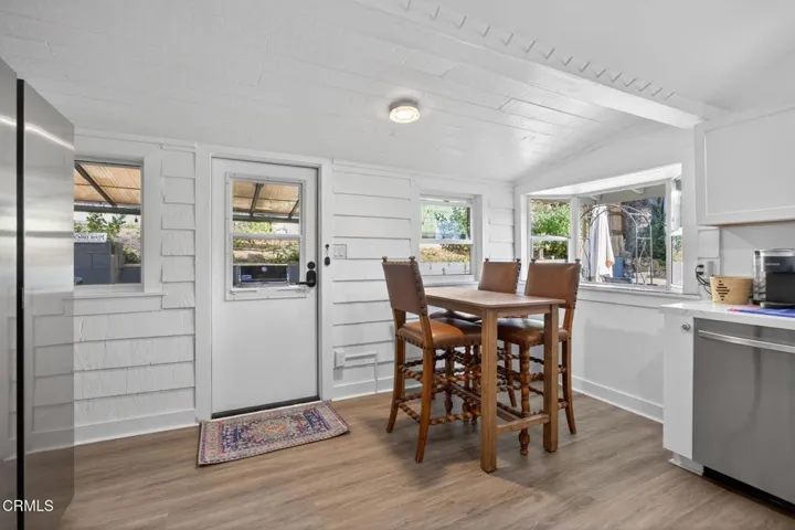 5bb-web-or-mls-Upmarketmedia_228Hig-059