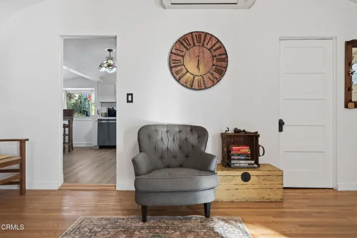 5b-web-or-mls-Upmarketmedia_228Hig-043