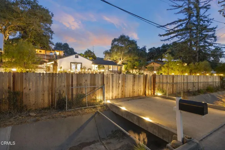 4a-web-or-mls-Upmarketmedia_228Hig-twi-0