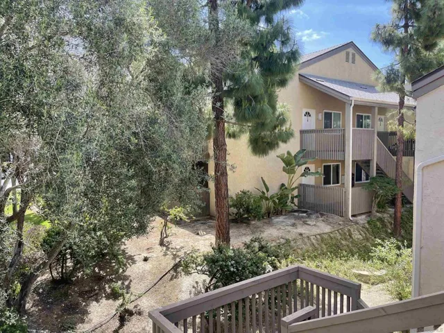8571 Villa La Jolla Drive L, La Jolla, California 92037