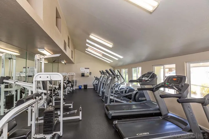 8571 Villa La Jolla Drive L, La Jolla, California 92037